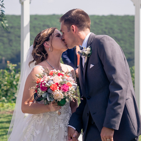 Classic and Traditional Wedding Photos at Mountain Valley Golf Course CMRB-38